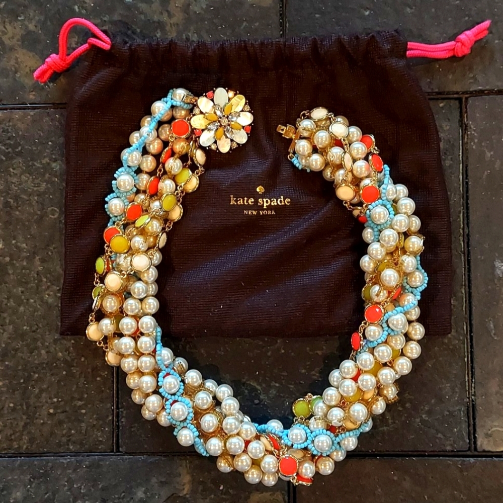 KATE SPADE Chunky Pearl Bungalow Bouquet Twist Necklace